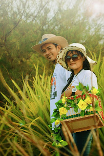 contoh konsep prewedding santai di pantai