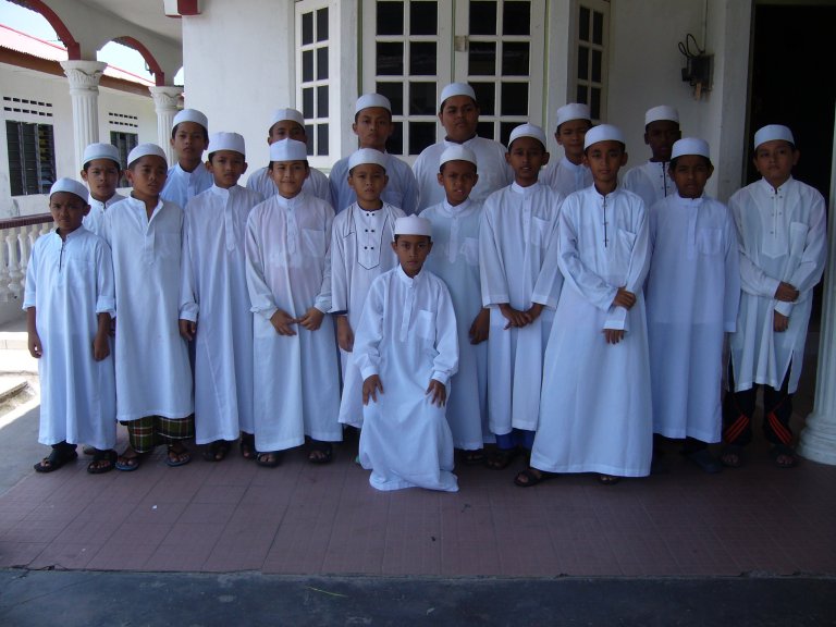 Bantu Anak Yatim: Pertubuhan Baitul Aini