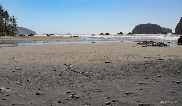 copyright RocDocTravel.com geology travel trips roadtrip Oregon coast Bandon beach