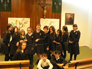 Alumnos de 1º ESO en la capilla del Cole