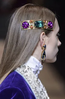 22 tendências de acessórios para compôr o look no  inverno 2019.