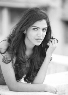 shriya pilgaonkar hot photos