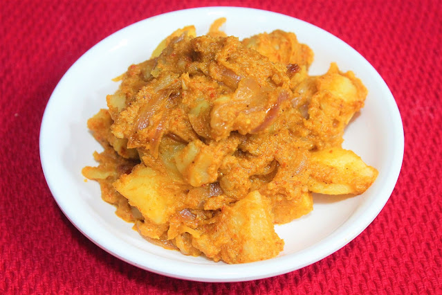 Spicy Tangy Batata Nu Shaak