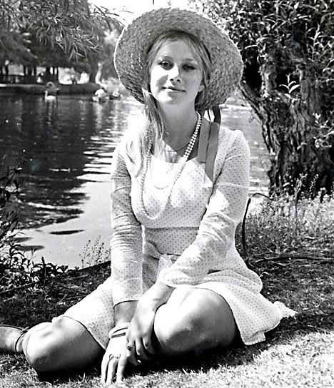 Helen Mirren Young