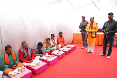 गीता जयंती पर विधानसभा अध्यक्ष ने संतो का शॉल एवं माला पहनाकर किया सम्मान