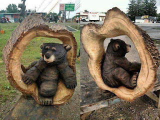 Beautiful works created by carpenters with recycled trunks..!! 😍🐻