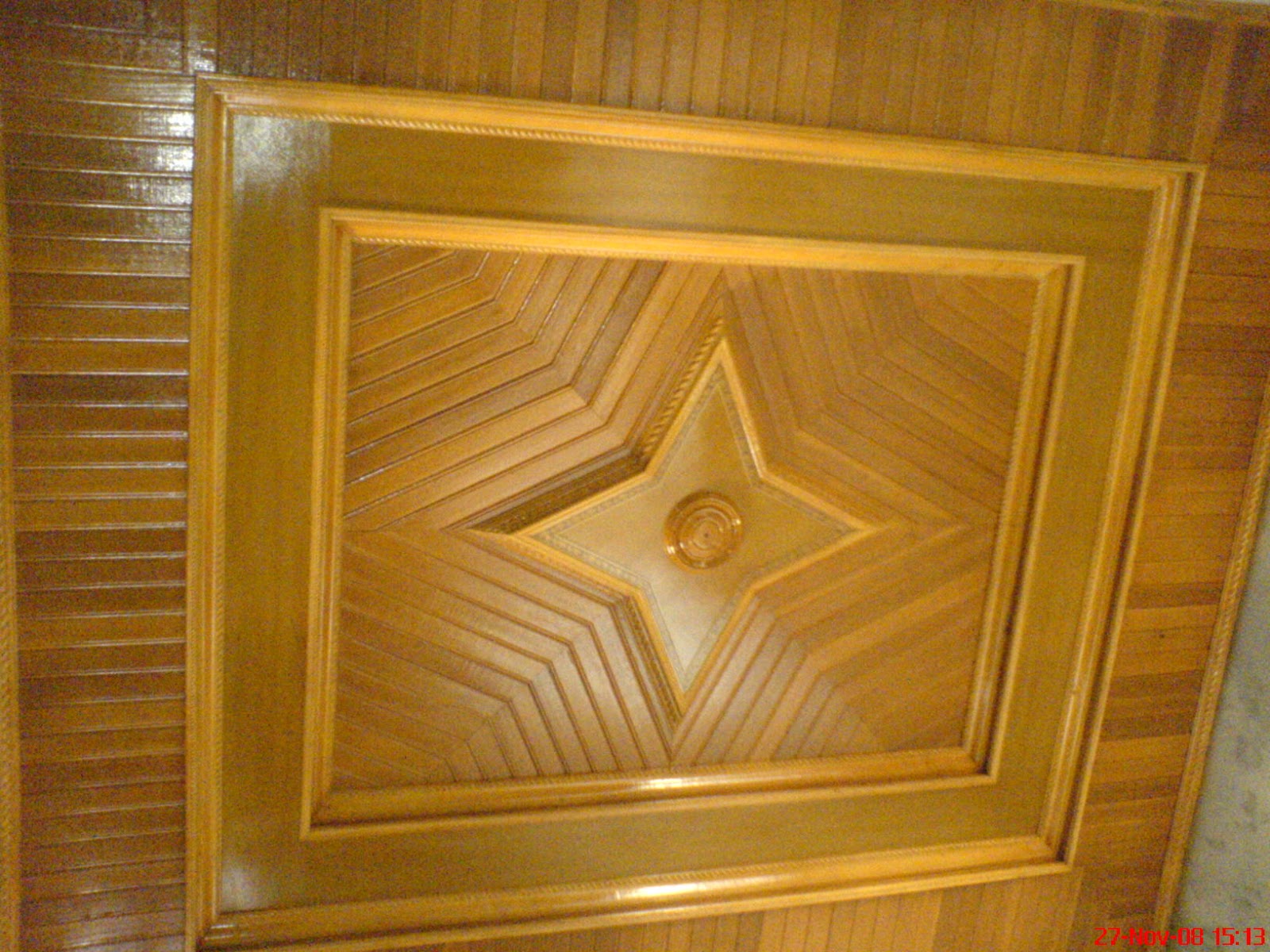BUNDA PROFIL: Foto plafon kayu cantik