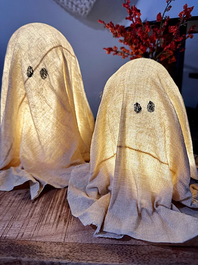 ghosts with puck lights