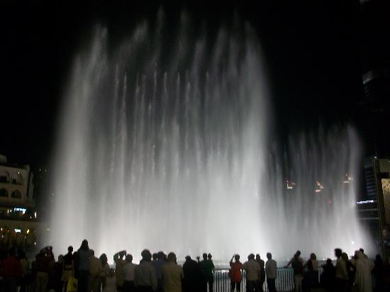 Dubai Fountain Show Awesome Photos