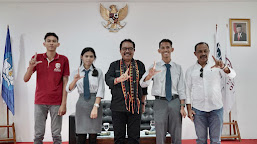    Kunjungi Politeknik Elbajo Commodus, Wagub Cok Ace Paparkan Tiga Sektor Penopang Perekonomian Bali