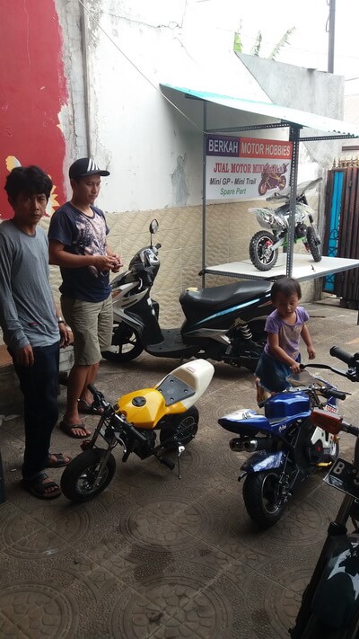 Motor Mini GPRK Kommi Biru