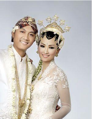 Peralatan Pesta dan Tata Rias Pengantin Wedding Organizer 