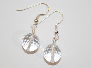 http://www.perles-nature.com/boucles-d-oreilles/1667-boucles-d-oreilles-cristal-de-roche-facette-la-paire.html