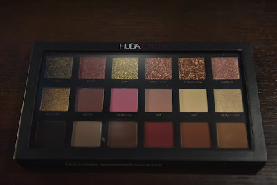 Huda Beauty Rose Gold Edition Textured Eyeshadow Palette