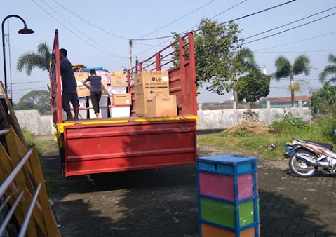 Sewa Truk Fuso Pindahan Kediri Bandung