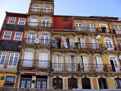 Fachadas das casas da Ribeira do Porto