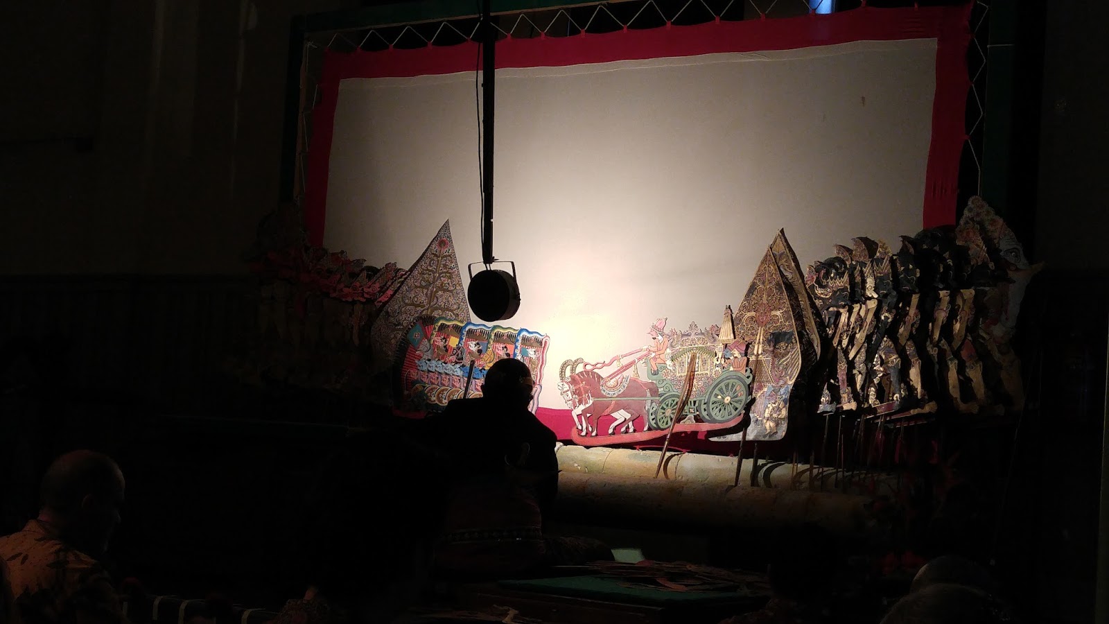 Nongkrongin Wayang Kulit Di Cafe JalanEropa