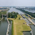 Grote hoeveelheid Belgisch breuksteen komt aan bij Julianakanaal