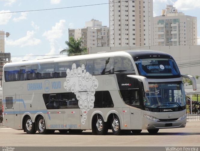 Foto Ilustrativa - Representando carroceria Comil sobre chassi VOLVO