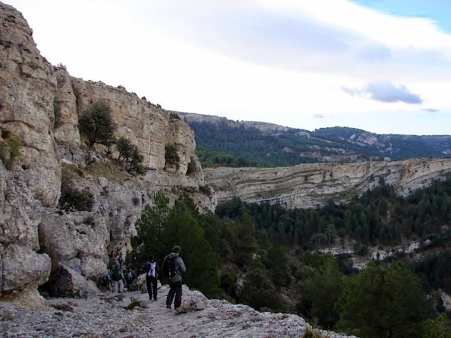 Senderismo - Puntasa - Cascadas - Cuevas y Árboles