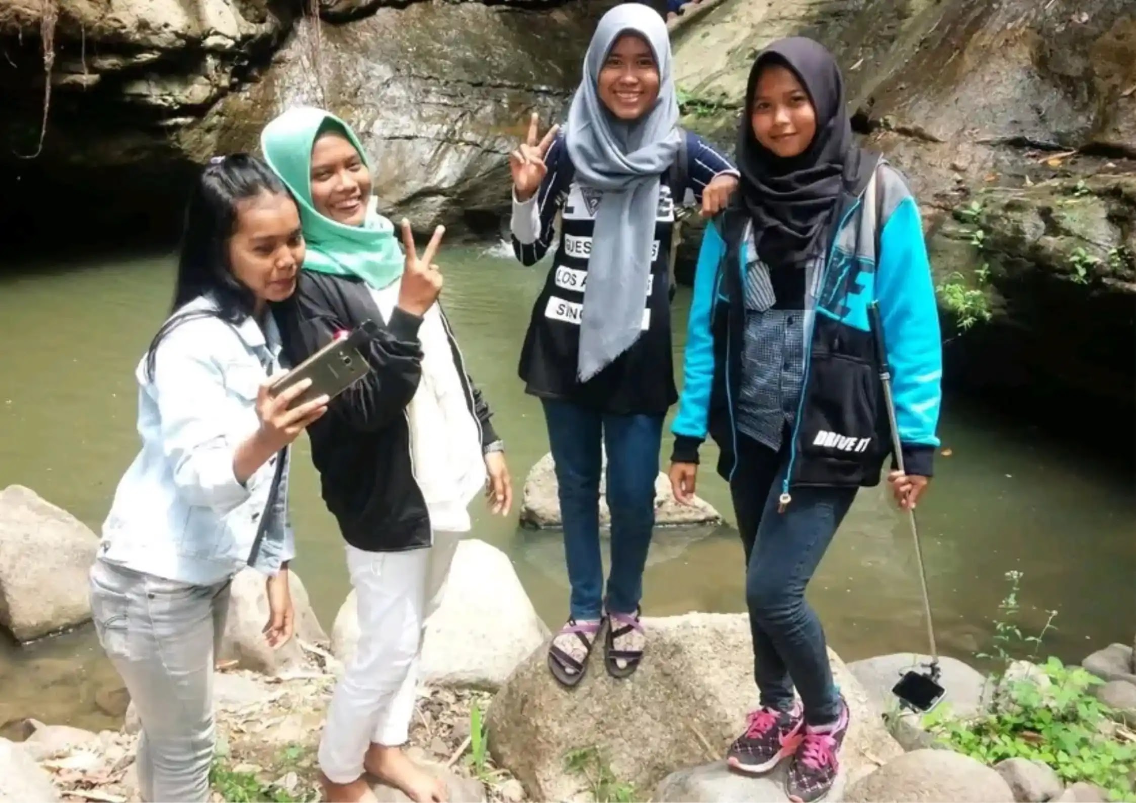 Daya Tarik yang Ditawarkan Curug Sempong