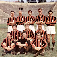 A. C. MILAN - Milán, Italia - Temporada 1950-51 - Burini, Gren, Nordahl, Liedholm, Renosto; Annovazzi, Tognon, De Grandi; Silvestri, Buffon, Bonomi - Con el húngaro Lajos Czeizler de entrenador, la ASSOCIAZIONE CALCIO MILAN ganó su cuarto "scudetto" en la Serie A italiana