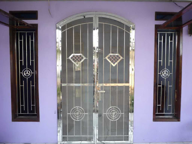 pintu besi minimalis
