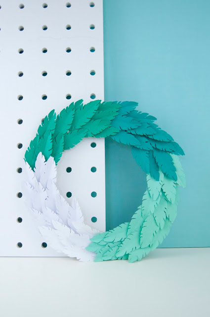 Ombre Paper Feather Wreath Tutorial cut with a Silhouette Cameo by Jen Gallacher for www.jengallacher.com #wreath #paperwreath #ombrewreath #silhouettecameo #jengallacher