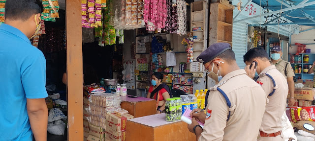 Banbasa News - कोरोना नियमों का उल्लंघन करने पर बनबसा पुलिस ने आज शनिवार को भी काटे चालान।