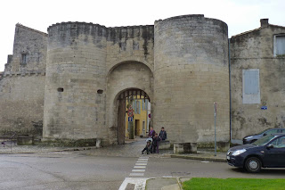 Puerta Condamine, Tarascón.