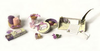 Set violetta in miniatura per un corso a Miniaturitalia 2008