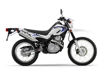 Yamaha_XT250_2012_1280x960_Purplish_White_01