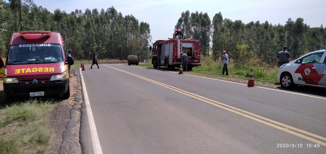 Motorista perde controle da direção e carro cai em ribanceira em Presidente Prudente