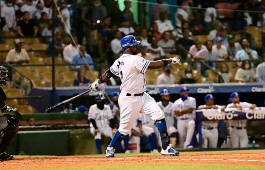 El Licey aplasta a la Estrellas y sigue invicto