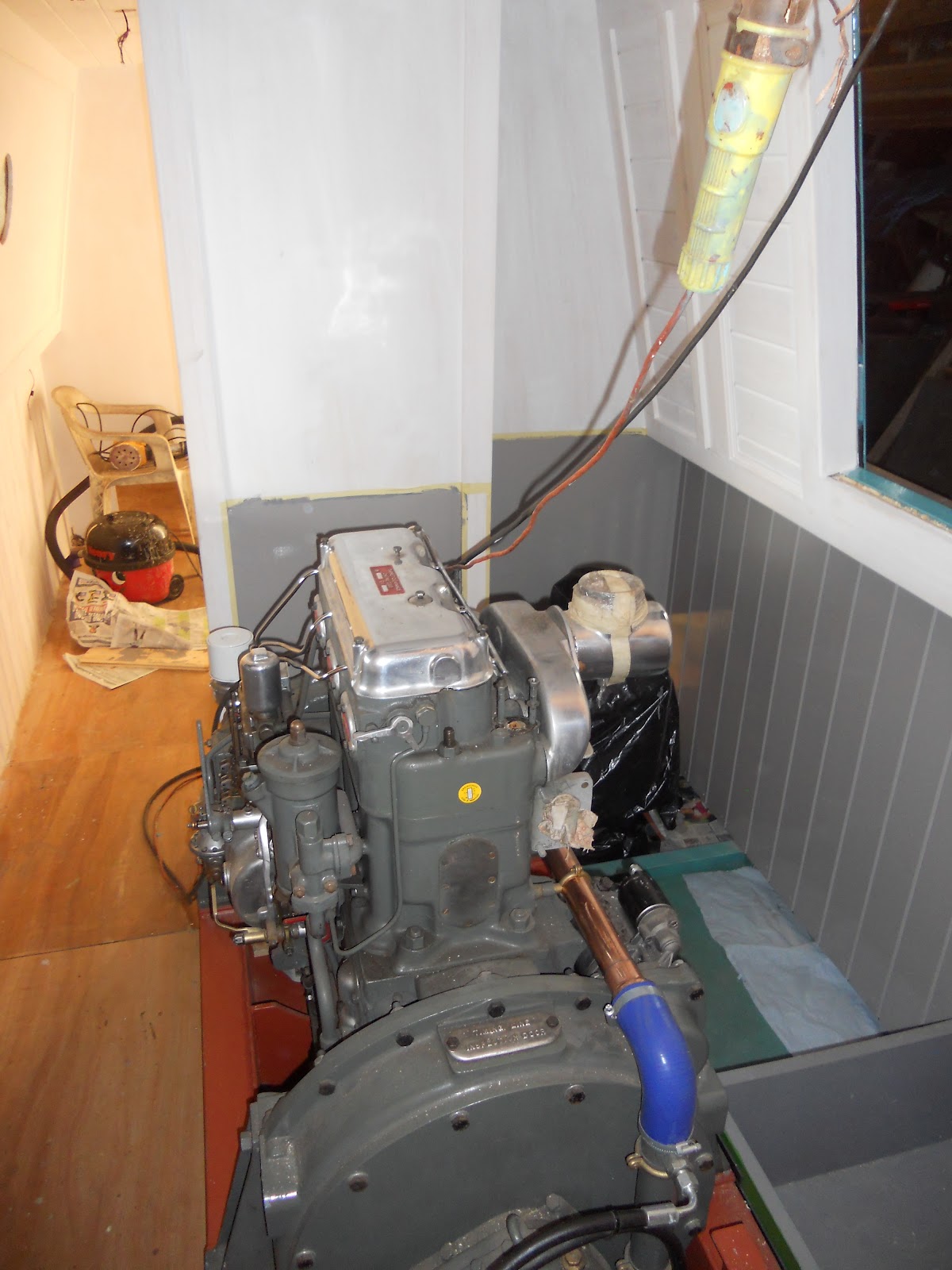 Harris &amp; Watson Narrowboat Build: Engine room paintwork