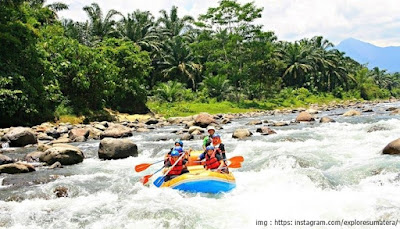Tempat Wisata Arung Jeram Sungai Binge 