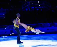 Más de 11.000 personas abarrotaron el Gran Canaria Arena para ver el espectáculo de patinaje sobre hielo, encabezado por Javier Fernández / Fotos: José Luis Sandoval