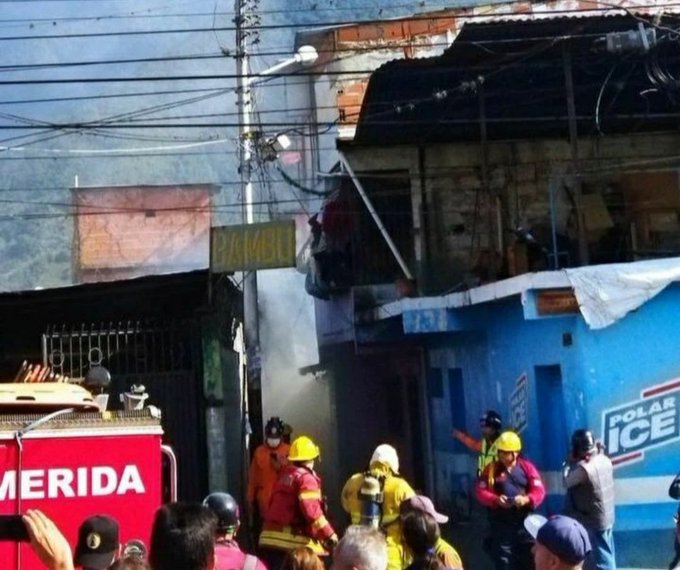 Niño murió en el incendio de una casa en Mérida