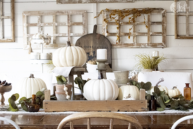 neutral fall tablescape decor, Fall dining room decor, fall table setting. Neutral fall centerpiece. Farmhouse fall dining room.