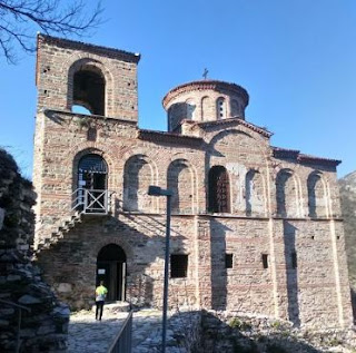 Iglesia de Santa María de Petrich.