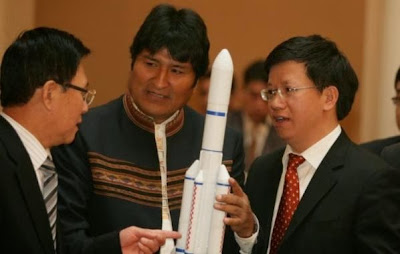 Gabinete autoriza viaje de Evo a China para lanzamiento de satélite Túpac Katari 