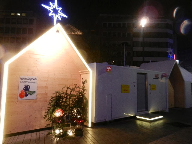 http://www.express.de/duesseldorf/weihnachtsmarkt-am-schadowplatz-so-frustriert-sind-die-haendler,2858,25435790.html