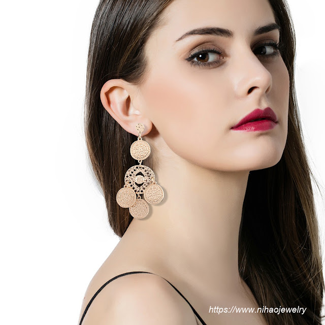 alloy plating earring (Gold) 