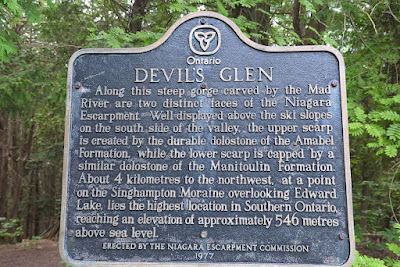 Devil's Glen Sign Ontario.