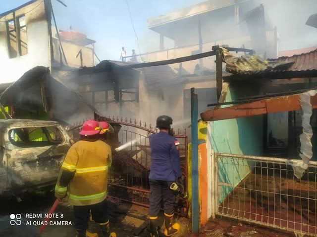 Polisi Masih Selidiki Penyebab Kebakaran 3 Petak Rumah dan Satu Mobil di Furia Kotaraja.lelemuku.com.jpg