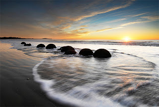 "Moeraki'  NEW ZEALAND