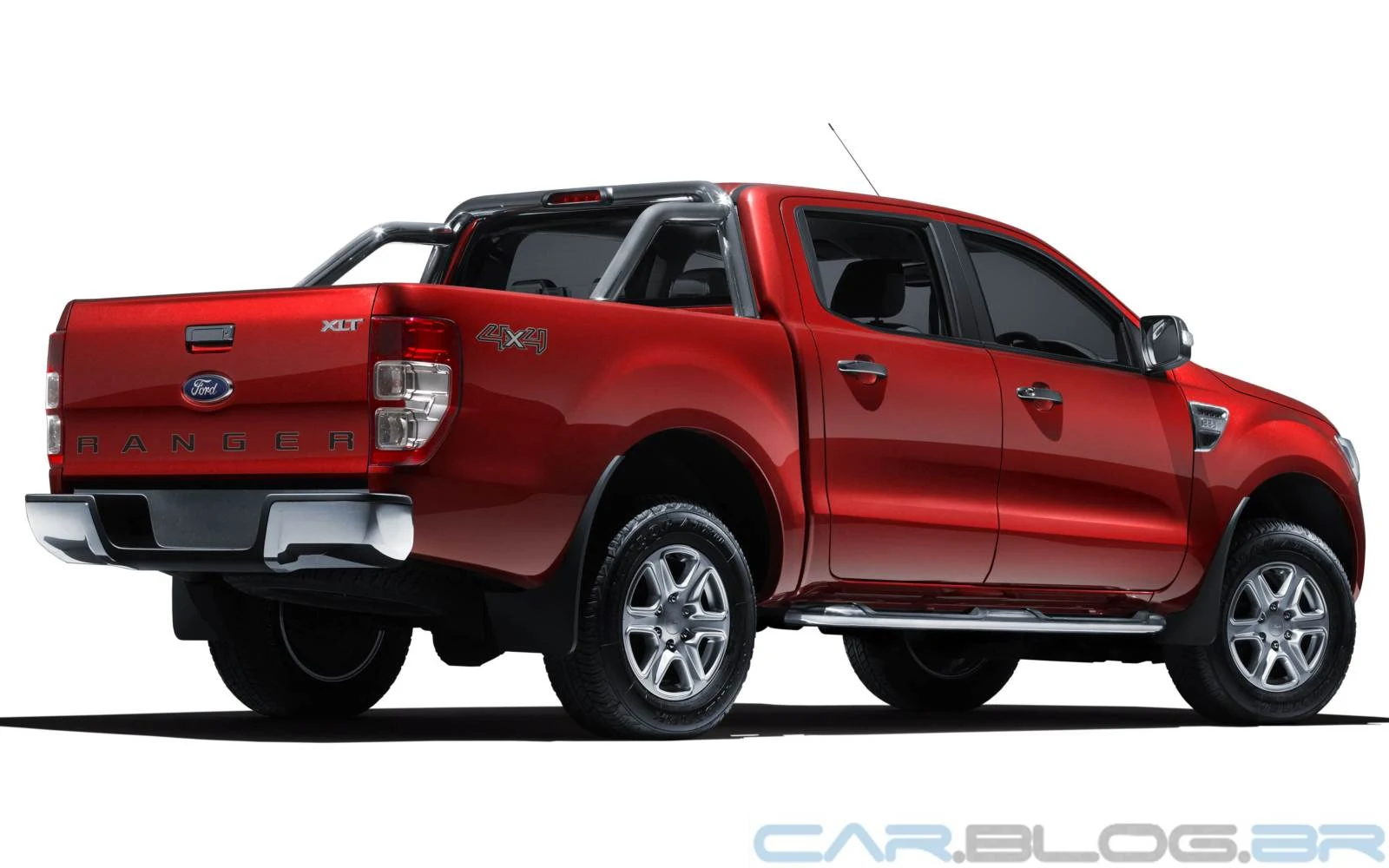 Nova Ford Ranger 2016 - traseira - projeção