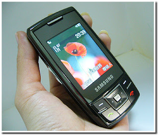 Motorola RAZR2 V9 Pics.