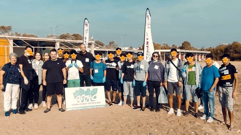 Εθελοντές καθάρισαν τις ακτές της Αλεξανδρούπολης