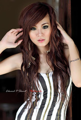 Foto Sexy Model Cantik Dan Berbakat, Stella Kirana Sutedja - Ada Yang Asik